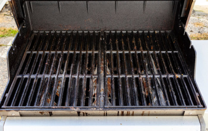 picture of a dirty grill