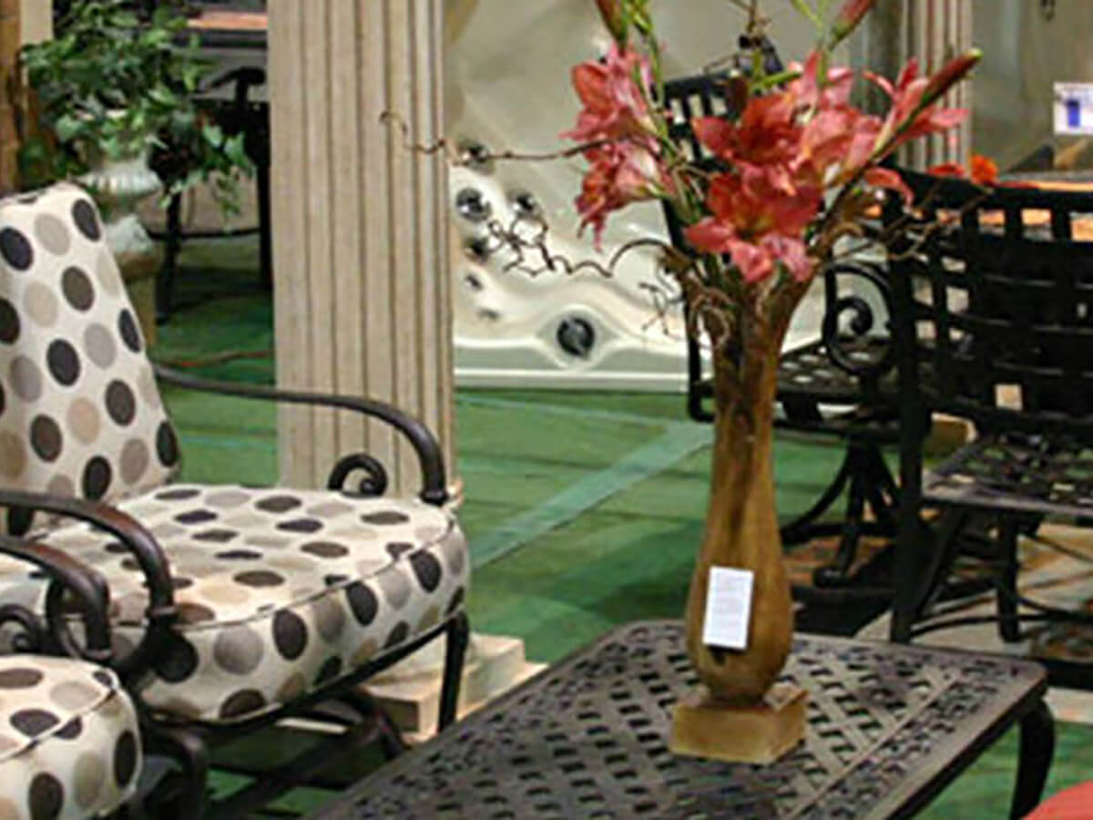 available outdoor furnishings