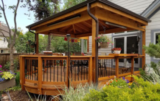 Rounded deck with cover